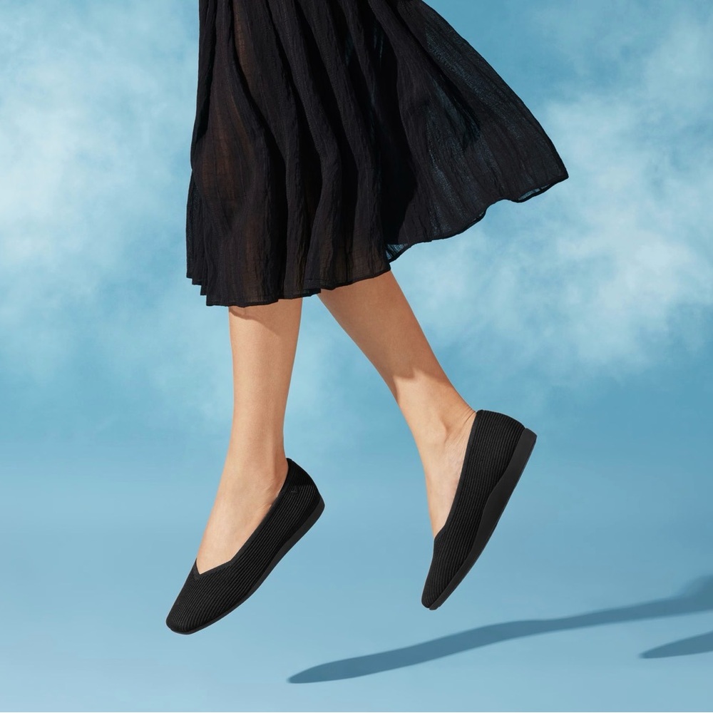 VIVAIA Lightweight Square-Toe V-Cut Flats Margot Walker Black Classic Size 38 - Picture 3 of 10